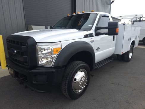 Used 2016 Ford F550 4x4 Regular Cab Super Duty image 2