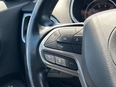 Used 2020 Jeep Cherokee Limited AWD/4WD image 37