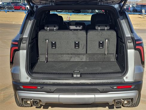 New 2026 Chevrolet Traverse LT w/ Sun and Wheel Package image 13