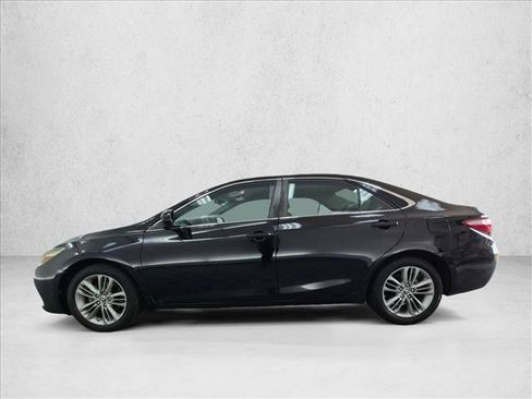 Used 2015 Toyota Camry SE FWD image 9