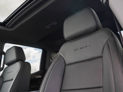 New 2025 GMC Sierra 1500 Denali w/ Denali Reserve Package image 18