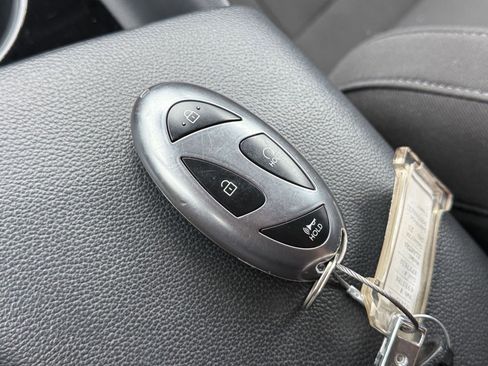 Used 2025 Hyundai Elantra SEL image 22