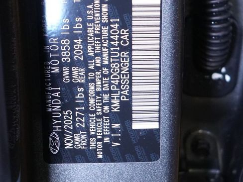 New 2026 Hyundai Elantra Limited image 43