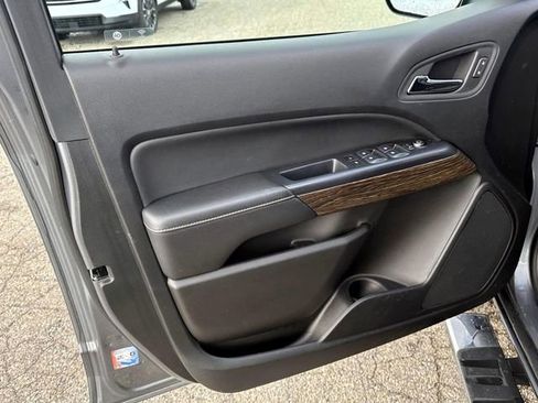 Used 2020 GMC Canyon Denali image 17