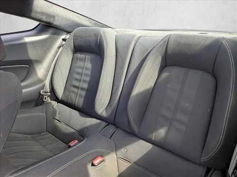 Used 2019 Ford Mustang Coupe image 17