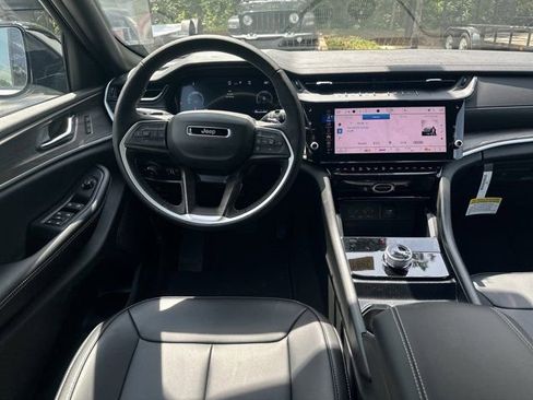 New 2026 Jeep Grand Cherokee Limited RWD image 20