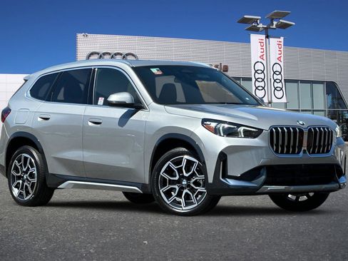Used 2025 BMW X1 xDrive28i w/ Technology Package image 2