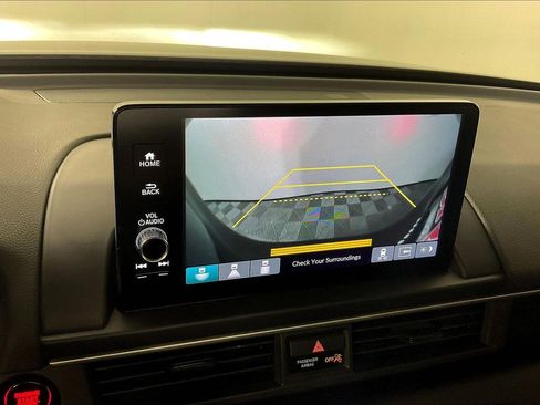 Used 2025 Honda Pilot Touring image 14