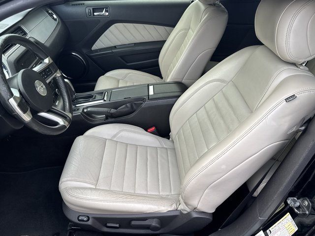 Used 2013 Ford Mustang Premium RWD image 10
