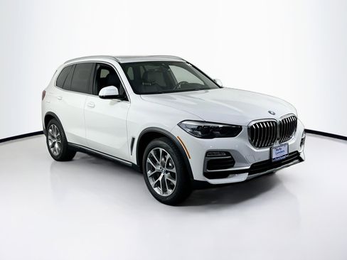 Used 2019 BMW X5 xDrive40i w/ Premium Package 2 AWD/4WD image 3