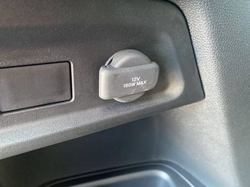 Used 2025 Honda Pilot TrailSport image 7