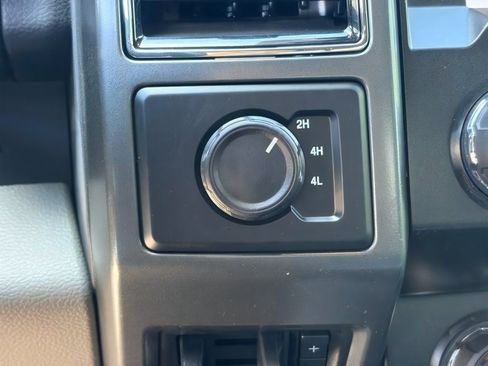 Used 2022 Ford F350 XLT w/ XLT Premium Package AWD/4WD image 24