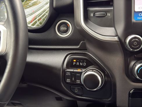 Used 2022 RAM 1500 Big Horn AWD/4WD image 18