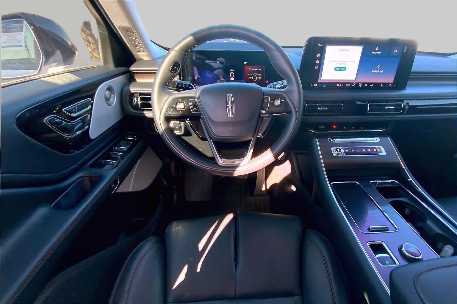 Used 2025 Lincoln Aviator Reserve w/ Equipment Group 201A AWD/4WD image 6
