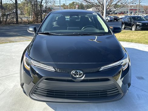 Certified 2024 Toyota Corolla LE image 3