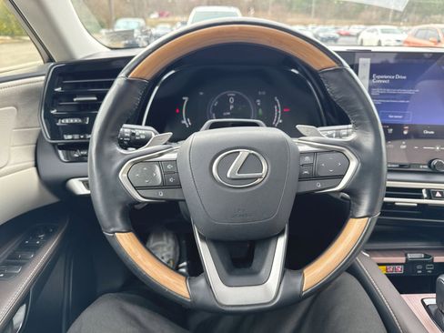 Used 2024 Lexus RX 450h AWD w/ Convenience Package image 18