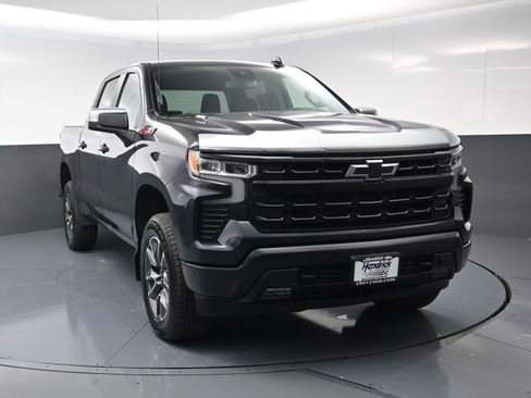 Used 2022 Chevrolet Silverado 1500 RST image 3