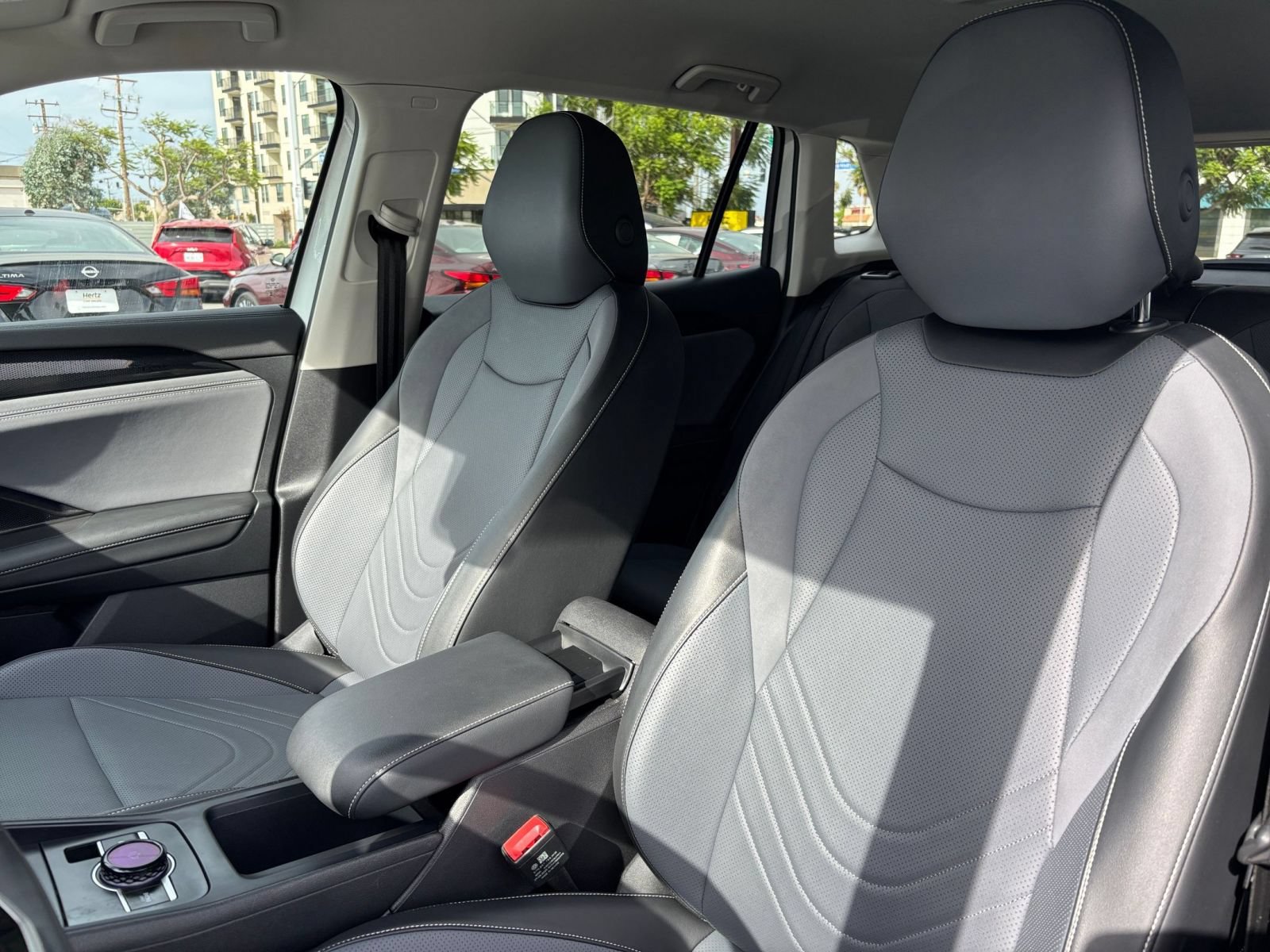 Used 2026 Volkswagen Tiguan SE AWD/4WD image 70