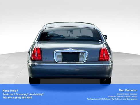 Used 1999 Lincoln Town Car Executive RWD image 6