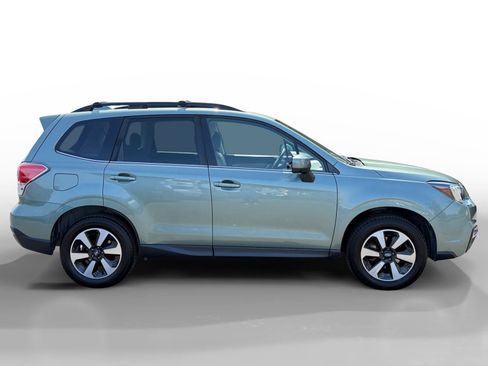 Used 2018 Subaru Forester 2.5i Limited AWD/4WD image 6