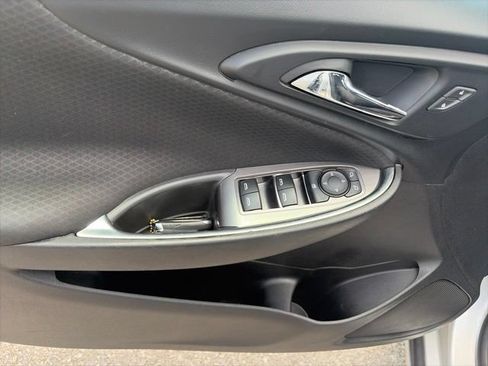 Used 2019 Chevrolet Malibu LT FWD image 17