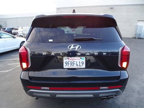 Used 2023 Hyundai Palisade SEL FWD image 5