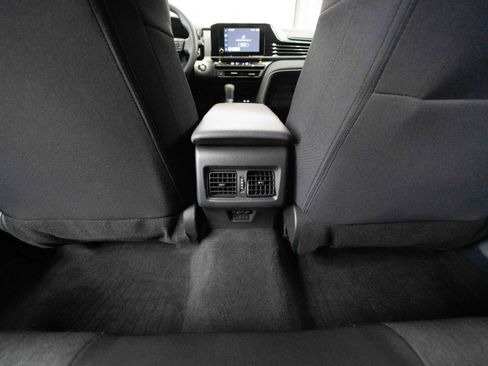 Used 2025 Toyota Camry LE image 22