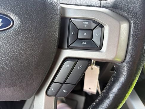 Used 2022 Ford F250 Lariat w/ Black Appearance Package AWD/4WD image 8