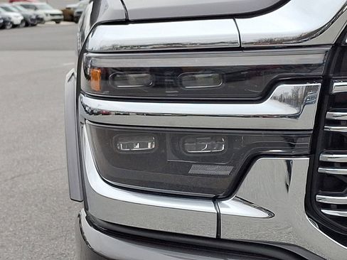 Used 2025 RAM 2500 Limited image 9