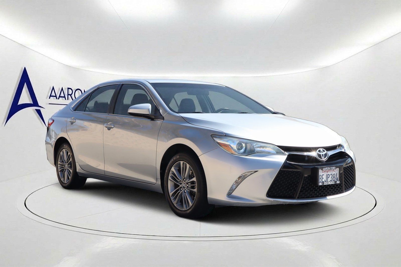 Used 2017 Toyota Camry SE FWD image 3