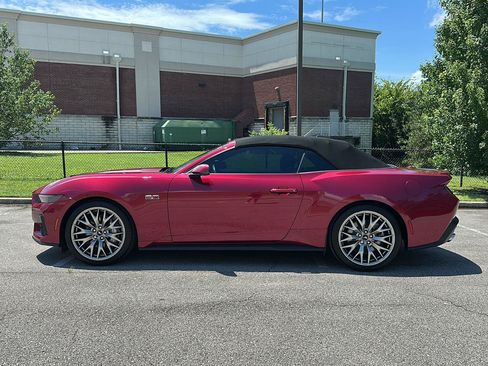 Certified 2025 Ford Mustang GT Premium RWD image 2