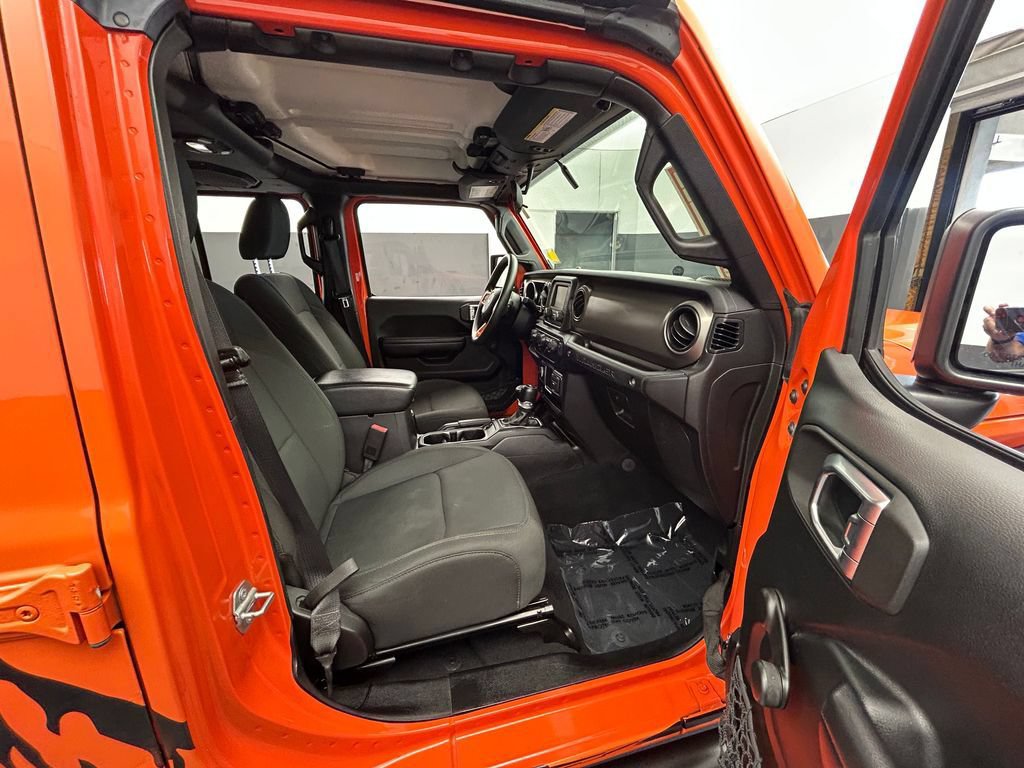 Used 2018 Jeep Wrangler Unlimited Sport AWD/4WD image 12