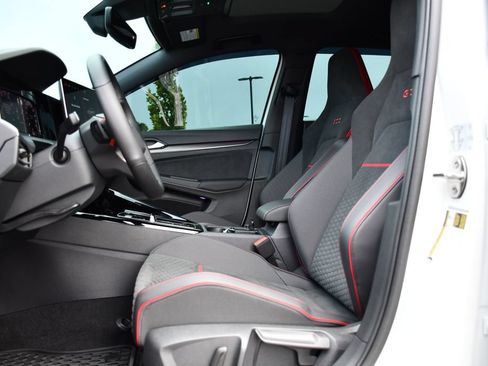 Used 2025 Volkswagen GTI SE FWD image 25