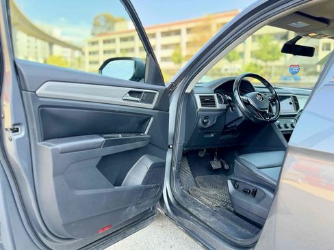 Used 2019 Volkswagen Atlas SE FWD image 19