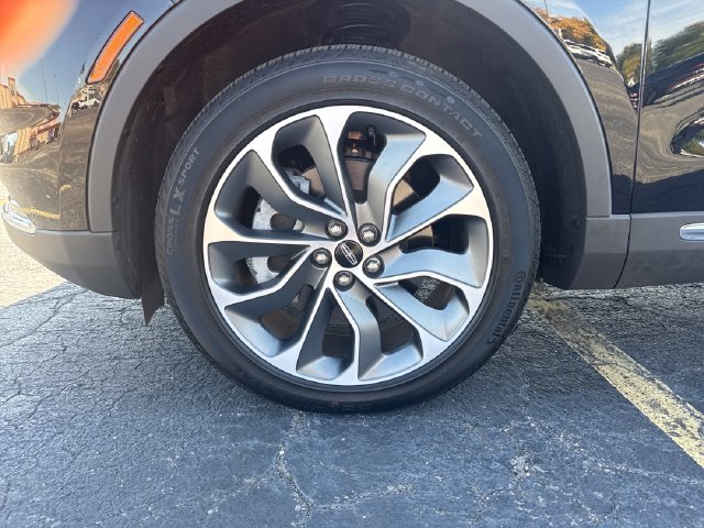 Used 2023 Lincoln Nautilus Reserve AWD/4WD image 30