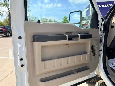 Used 2009 Ford F250 Lariat image 10