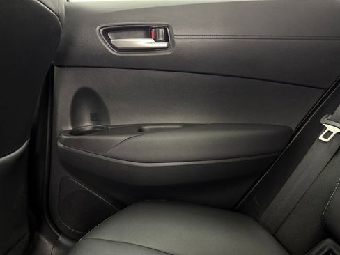 Used 2024 Toyota Corolla Cross XLE image 34