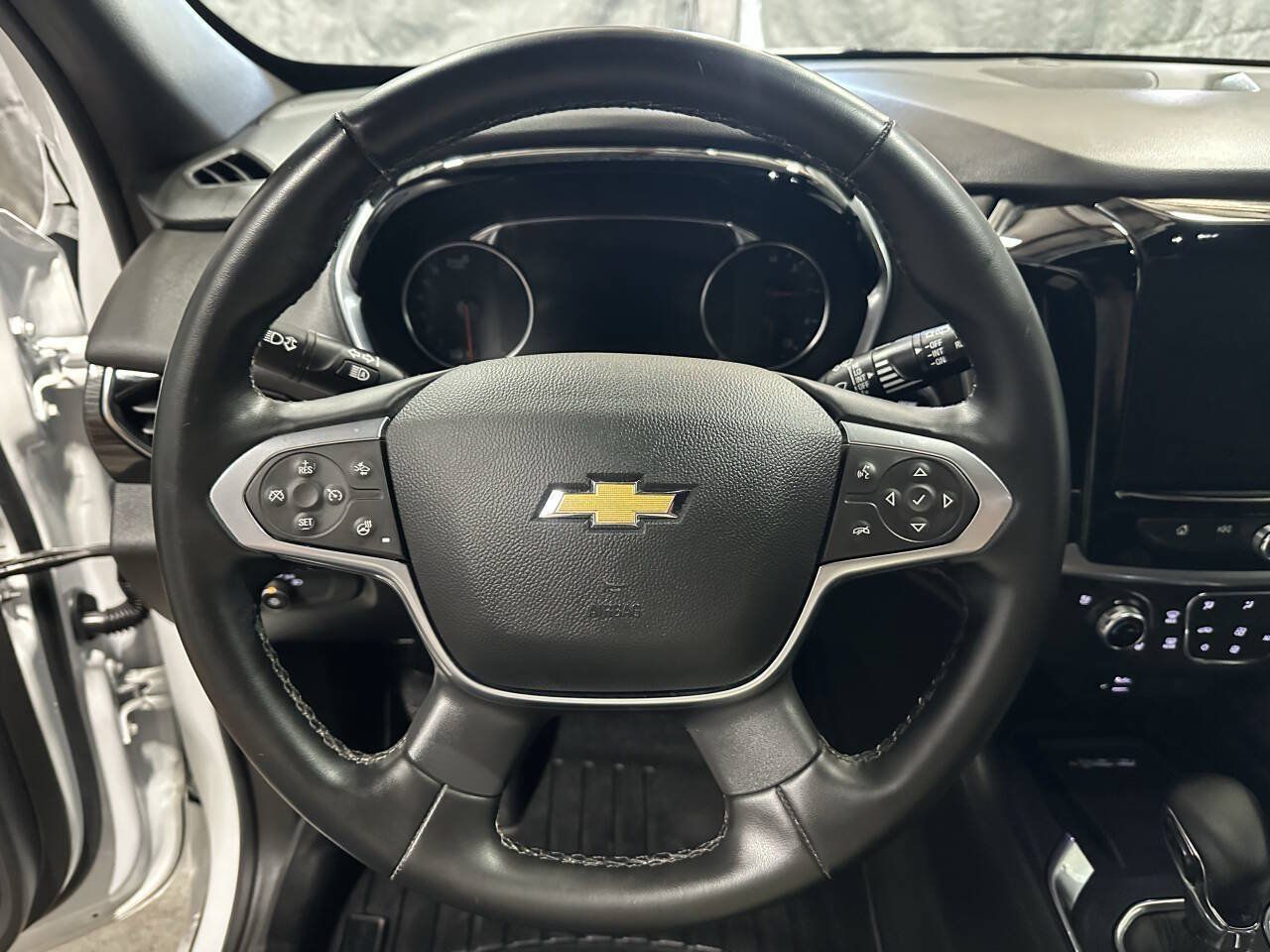 Used 2023 Chevrolet Traverse High Country w/ LPO, Cargo Package AWD/4WD image 22