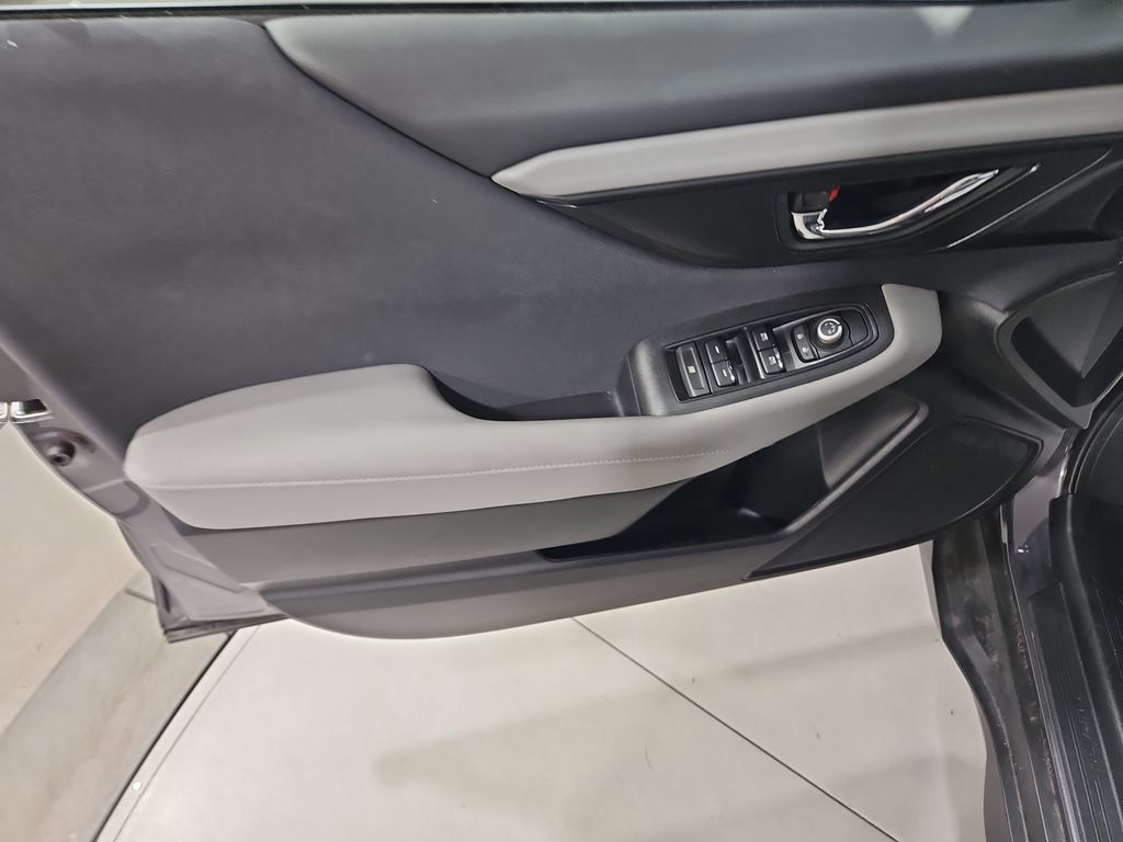 Used 2025 Subaru Outback Premium AWD/4WD image 12