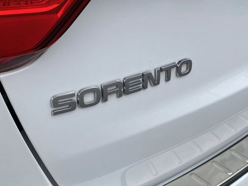 Used 2014 Kia Sorento SX w/ 3rd Row Package image 9