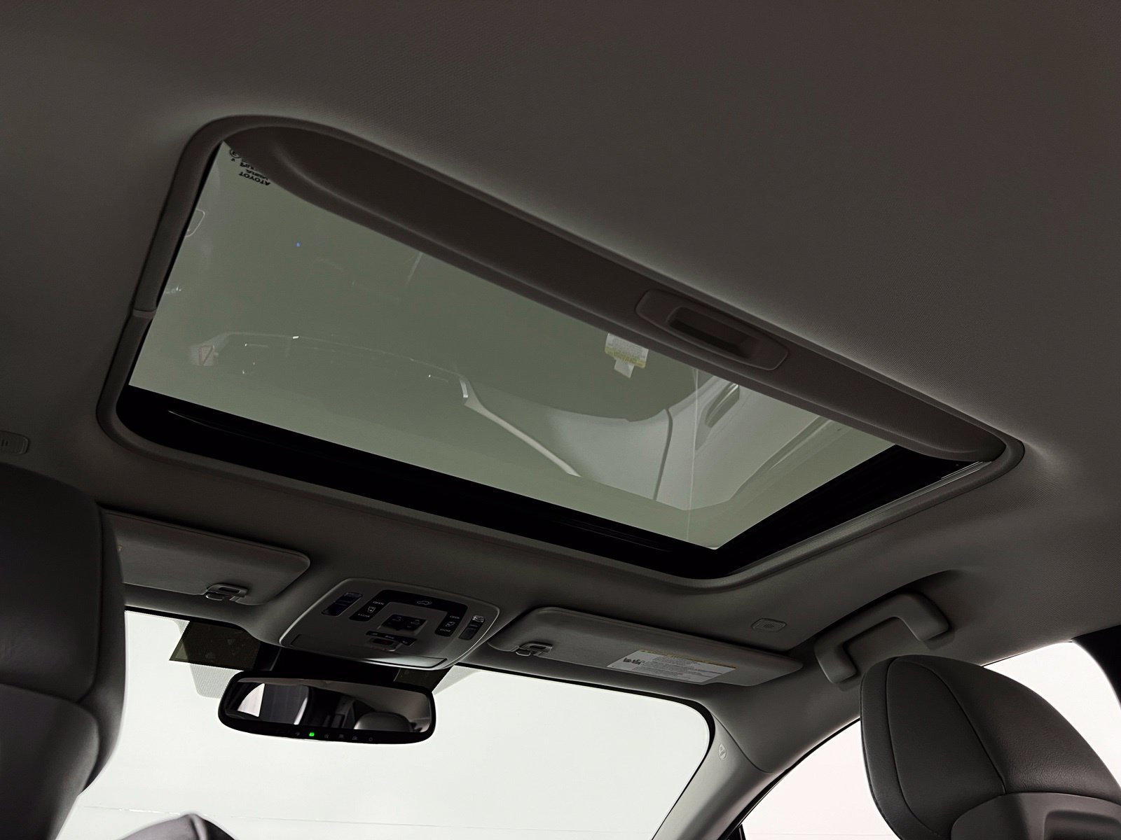 Certified 2025 Toyota Sienna XLE FWD image 22