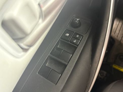 Used 2023 Toyota Corolla SE FWD image 17