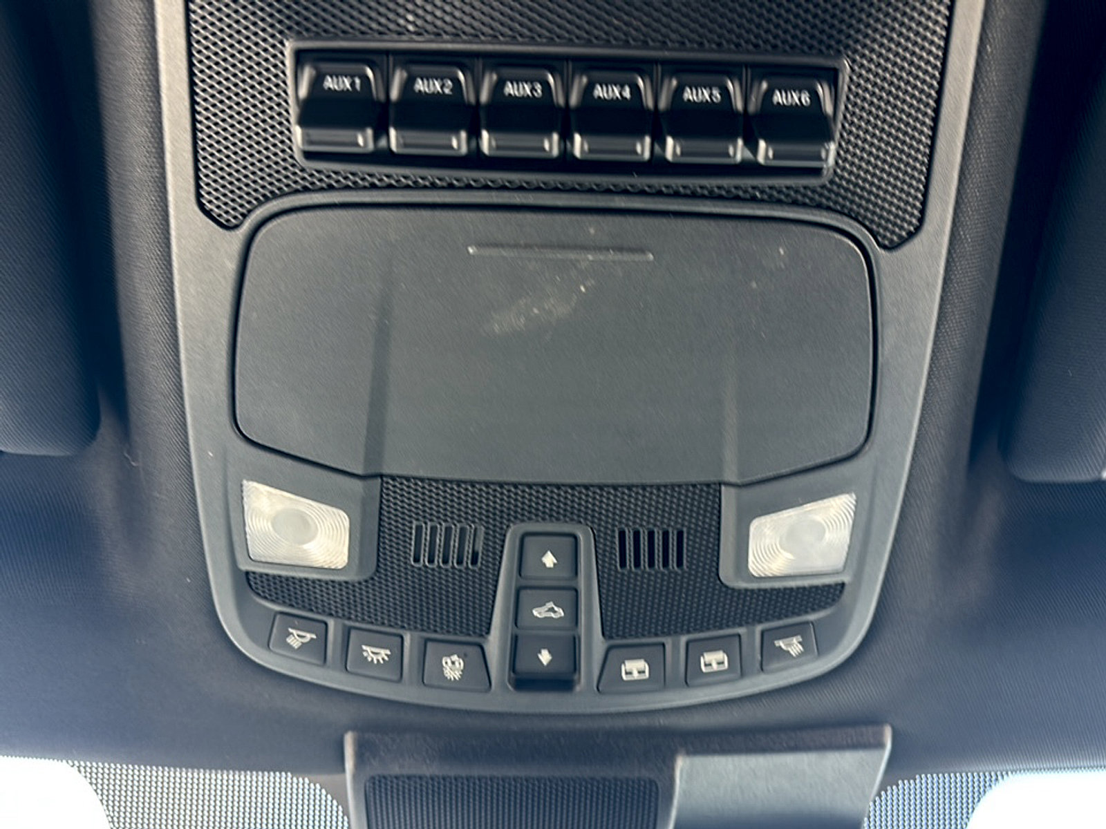 Used 2022 Ford F450 Platinum w/ Camper Package AWD/4WD image 17