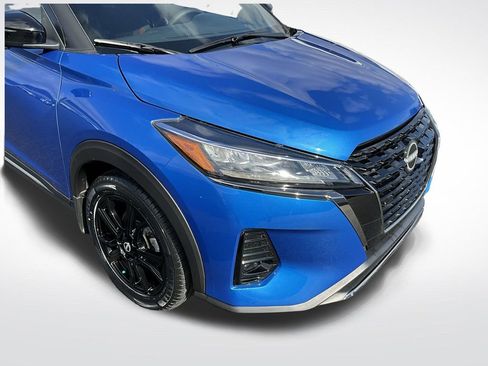 Used 2023 Nissan Kicks SR image 9