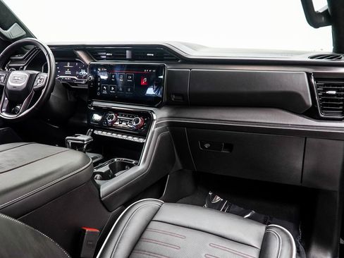 Used 2024 GMC Sierra 1500 AT4X image 17