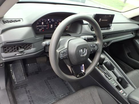 Used 2023 Honda Accord LX image 9