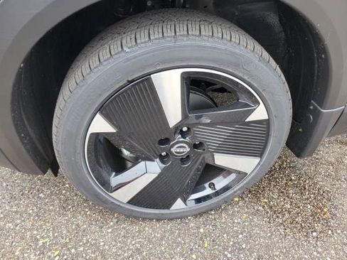 New 2026 Nissan Kicks SR w/ SR Premium Package image 9