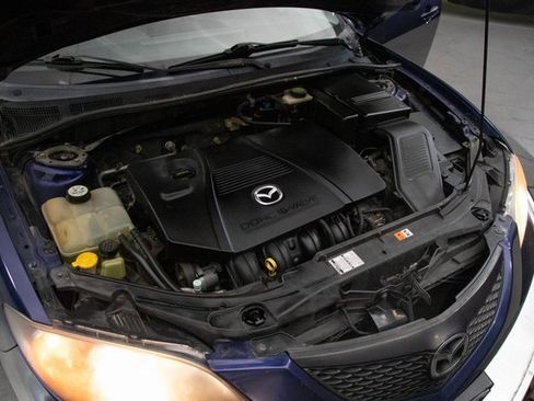 Used 2005 MAZDA MAZDA3 I w/ Pwr & 16" Alloy Wheel Pkg image 26