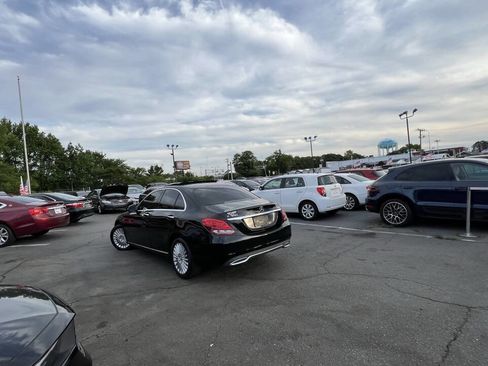 Used 2016 Mercedes-Benz C 300 4MATIC Sedan image 9