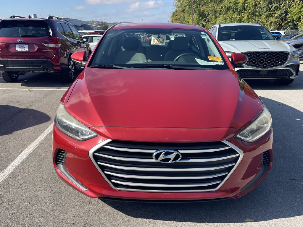 Used 2017 Hyundai Elantra SE FWD image 2